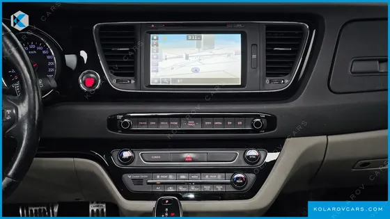 KIA CARNIVAL 9-SEATER NOBLESSE