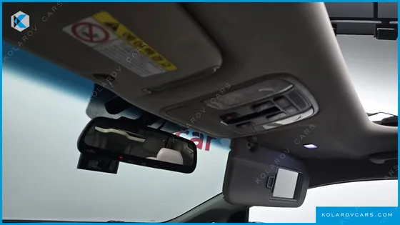 KIA CARNIVAL 9-SEATER NOBLESSE