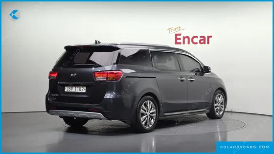 KIA CARNIVAL 9-SEATER NOBLESSE