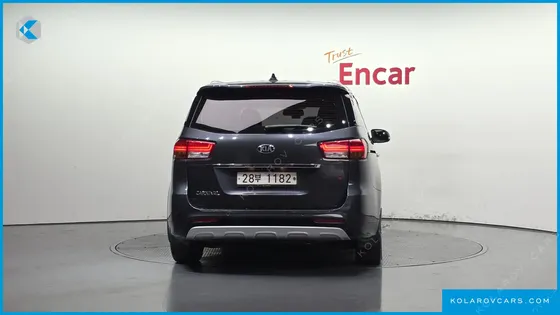 KIA CARNIVAL 9-SEATER NOBLESSE