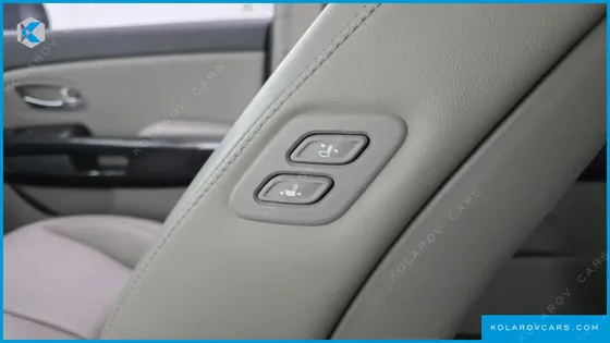 KIA CARNIVAL 9-SEATER NOBLESSE