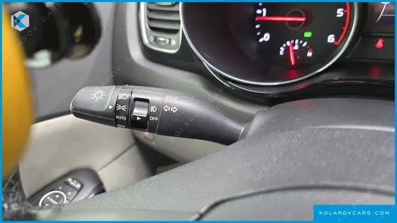KIA CARNIVAL 9-SEATER PRESTIGE