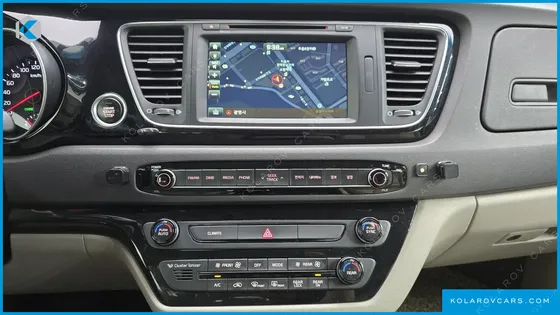 KIA CARNIVAL 9-SEATER PRESTIGE