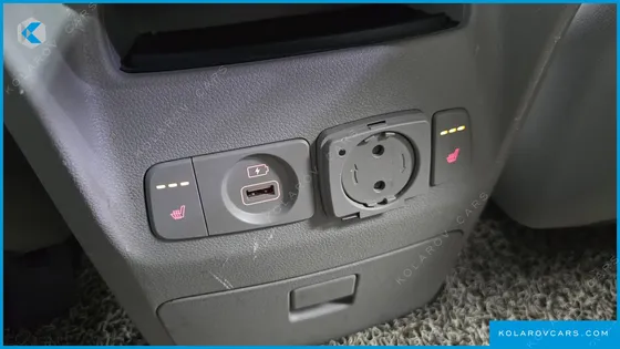 KIA CARNIVAL 9-SEATER PRESTIGE