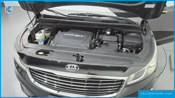 KIA CARNIVAL 9-SEATER NOBLESSE