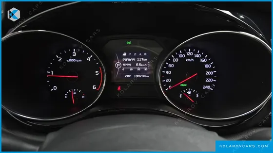 KIA CARNIVAL 9-SEATER NOBLESSE