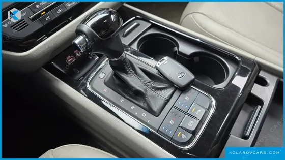 KIA CARNIVAL 9-SEATER NOBLESSE