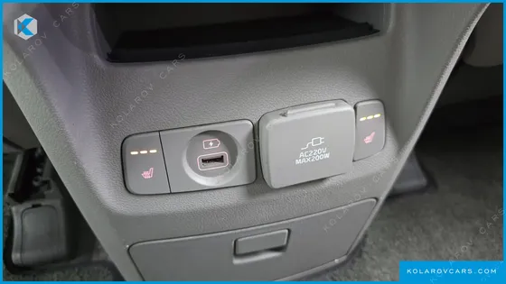 KIA CARNIVAL 9-SEATER NOBLESSE