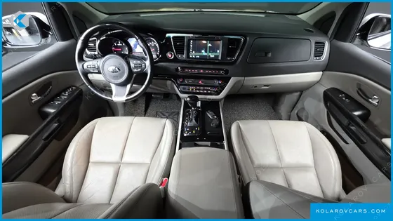 KIA CARNIVAL 7-SEATER LIMOUSINE