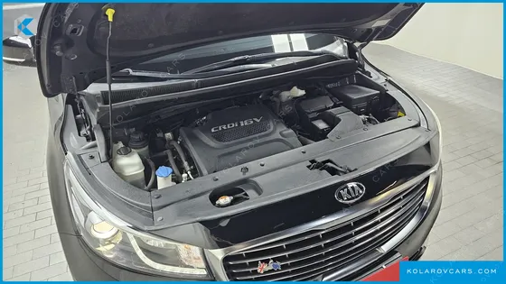 KIA CARNIVAL 9-SEATER PRESTIGE