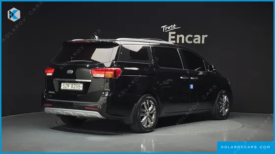 KIA CARNIVAL 9-SEATER NOBLESSE