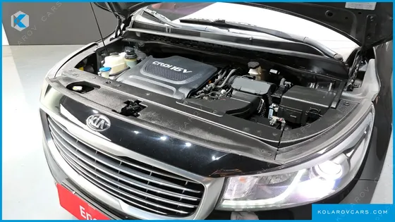 KIA CARNIVAL 9-SEATER NOBLESSE