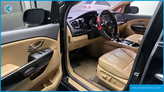 KIA CARNIVAL 9-SEATER NOBLESSE