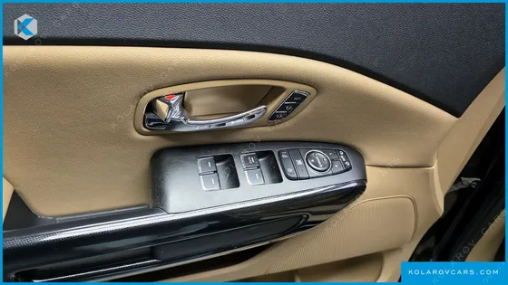 KIA CARNIVAL 9-SEATER NOBLESSE