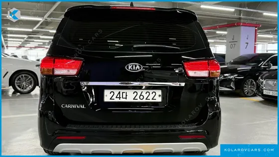KIA CARNIVAL 9-SEATER LUXURY