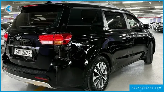 KIA CARNIVAL 9-SEATER LUXURY