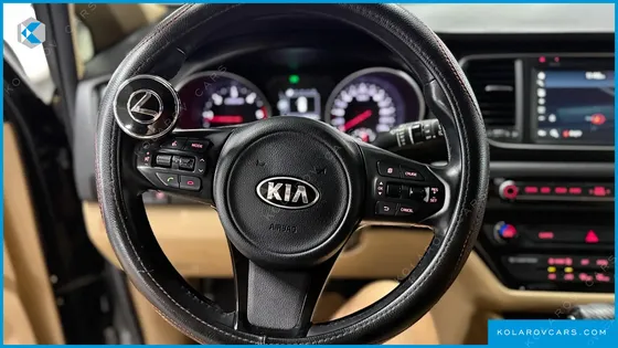 KIA CARNIVAL 9-SEATER LUXURY