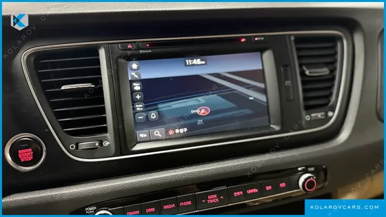 KIA CARNIVAL 9-SEATER LUXURY