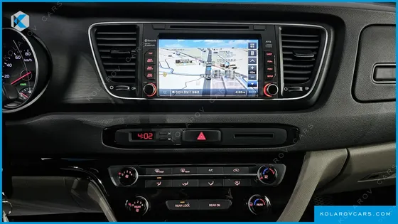 KIA CARNIVAL 11-SEATER DELUXE