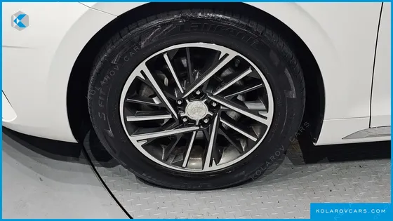 HYUNDAI GRANDEUR 2.5