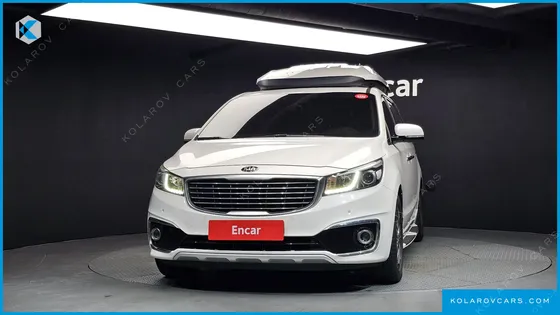 KIA CARNIVAL 9-SEATER OUTDOOR