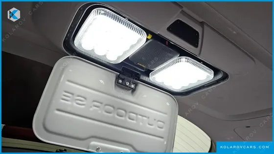 KIA CARNIVAL 9-SEATER OUTDOOR