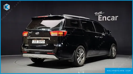 KIA CARNIVAL 9-SEATER NOBLESSE