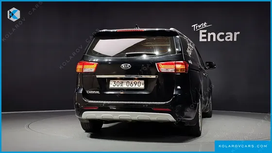 KIA CARNIVAL 9-SEATER NOBLESSE