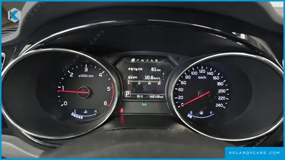KIA CARNIVAL 9-SEATER NOBLESSE