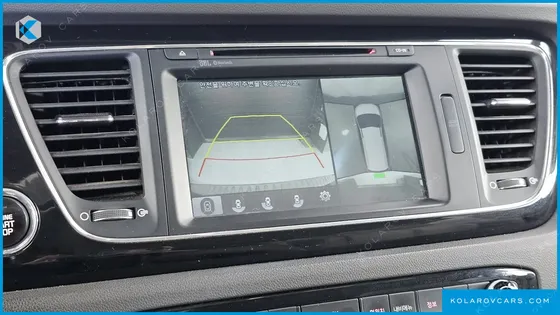 KIA CARNIVAL 9-SEATER NOBLESSE
