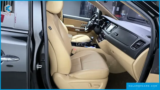 KIA CARNIVAL 9-SEATER HI-LIMOUSINE