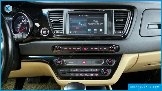 KIA CARNIVAL 9-SEATER HI-LIMOUSINE