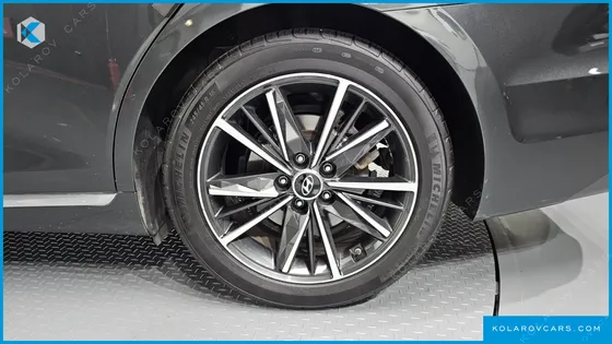 HYUNDAI GRANDEUR 2.5