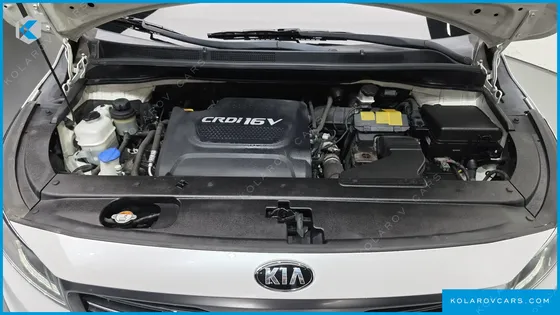KIA CARNIVAL 9-SEATER PRESTIGE