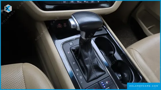 KIA CARNIVAL 9-SEATER PRESTIGE