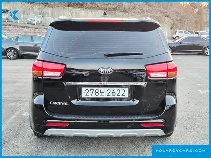 KIA CARNIVAL 9-SEATER PRESTIGE