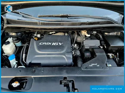 KIA CARNIVAL 9-SEATER PRESTIGE