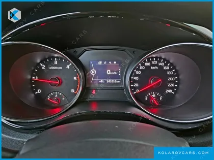 KIA CARNIVAL 9-SEATER PRESTIGE