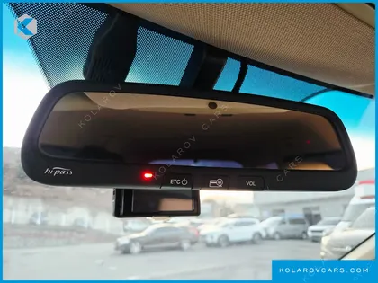 KIA CARNIVAL 9-SEATER PRESTIGE