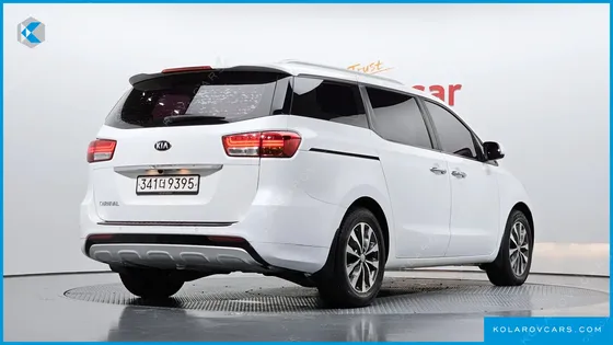 KIA CARNIVAL 9-SEATER LUXURY