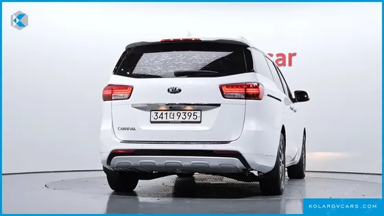 KIA CARNIVAL 9-SEATER LUXURY