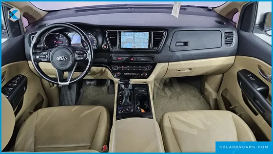 KIA CARNIVAL 9-SEATER LUXURY
