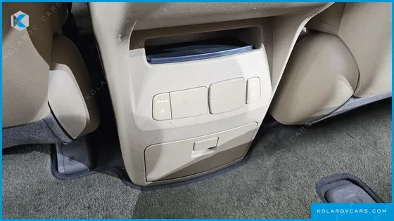 KIA CARNIVAL 9-SEATER LUXURY