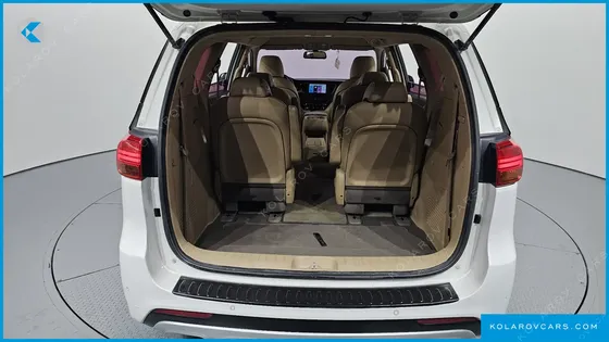 KIA CARNIVAL 9-SEATER LUXURY