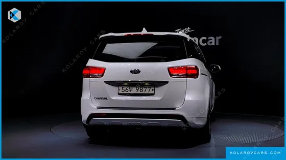 KIA CARNIVAL 9-SEATER PRESTIGE