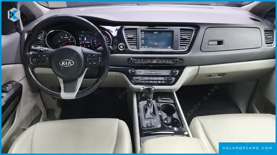 KIA CARNIVAL 9-SEATER PRESTIGE