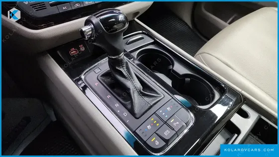 KIA CARNIVAL 9-SEATER PRESTIGE