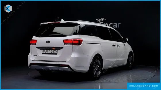 KIA CARNIVAL 9-SEATER NOBLESSE
