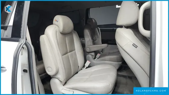 KIA CARNIVAL 9-SEATER NOBLESSE