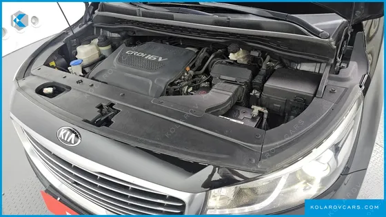 KIA CARNIVAL 9-SEATER NOBLESSE